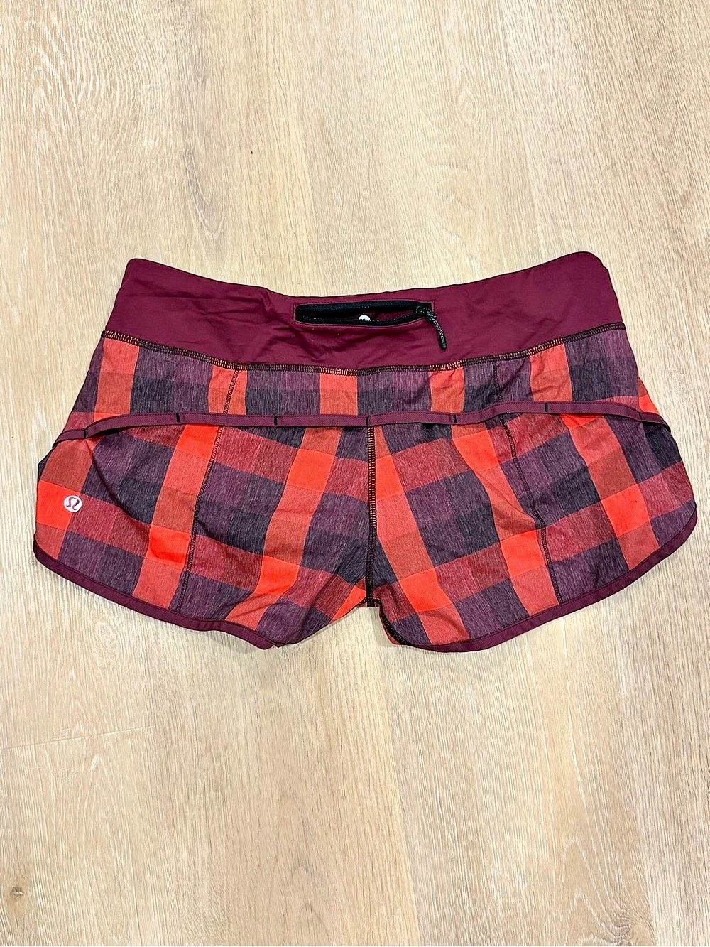 lululemon speed Short *2-way Stretch Plaid Size 8